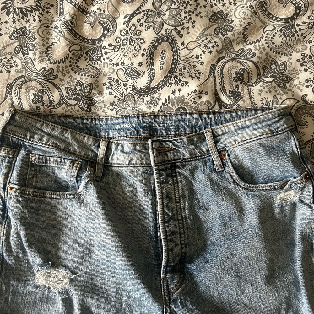 Levi's Distressed Light Blue Jeans